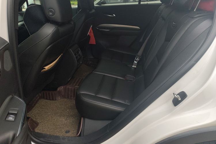 Used Cadillac XT4 2018 28T Two-Wheel Drive Leading Version
