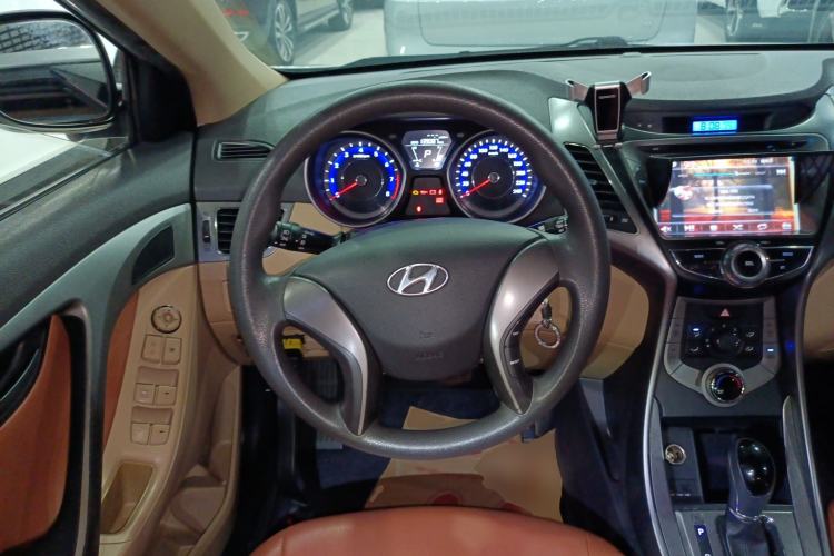 Used Hyundai Elantra (5th Generation / Langdong) 2012 1.6L Automatic Fashion Edition
