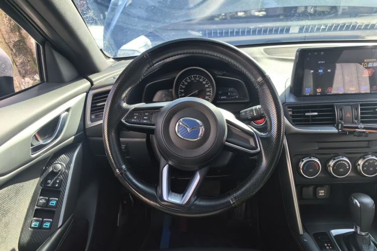 Used Mazda CX-4 2018 2.0L Automatic Two-Wheel Drive Blue Sky Dynamic Version China VI Standard
