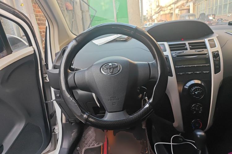 Used Toyota Yaris 2011 1.6E Automatic Charm Edition
