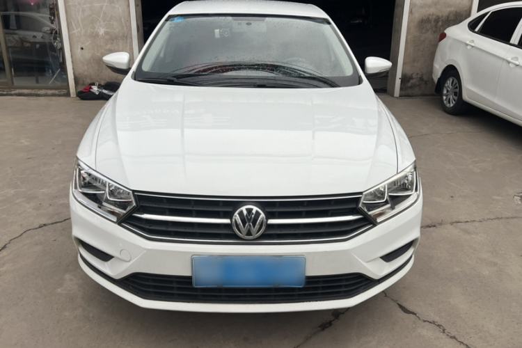Used Volkswagen Bora 2016 1.6L Automatic Fashion Model Exterior 5