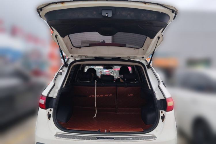 Used FAW Senya R7 2016 1.6L Manual Comfort Model Trunk