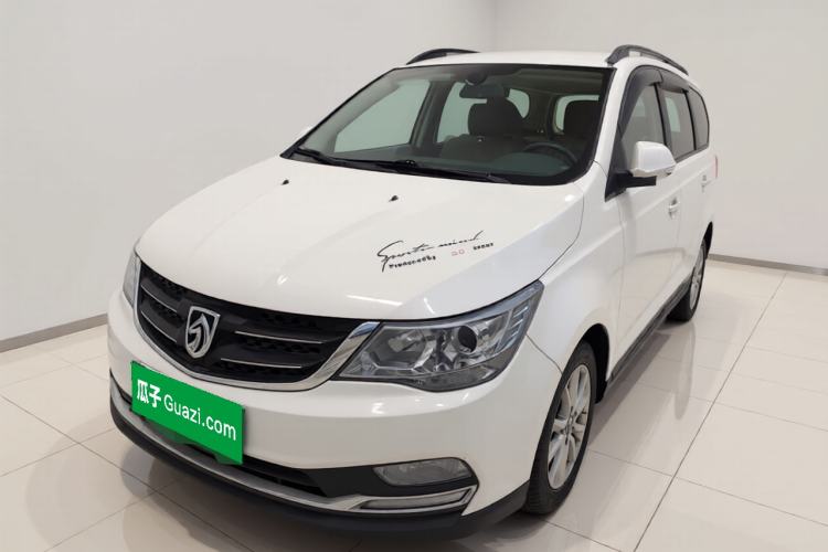 Used Baojun 730 2014 1.5L manual Comfort version 7 seats