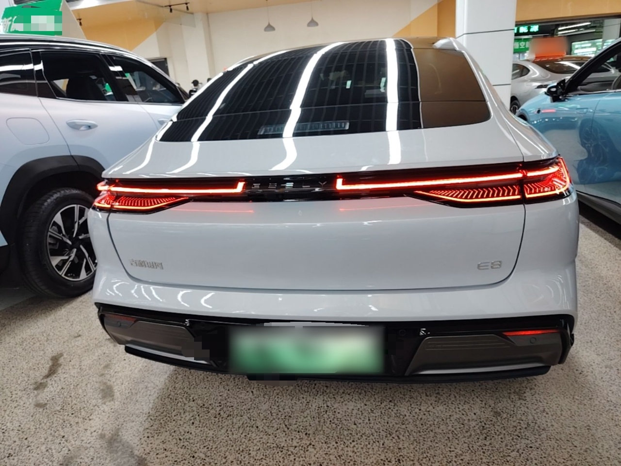 Geely Galaxy E8 2025 700 km Long-Range Intelligent Driving Version — снимка 5