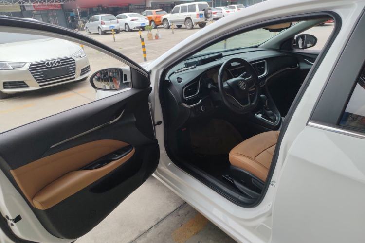 Used Buick GT 2018 18T Automatic Flagship Model