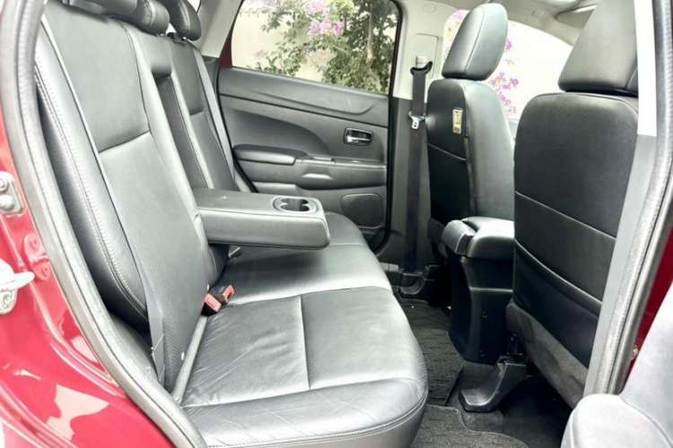 Used Mitsubishi ASX 2012 2.0 LUXURY Two-Wheel Drive with Navigation
