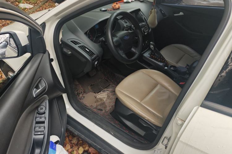 Used Ford Focus 2012 Hatchback 1.6L Automatic Comfort Model Driver Seat