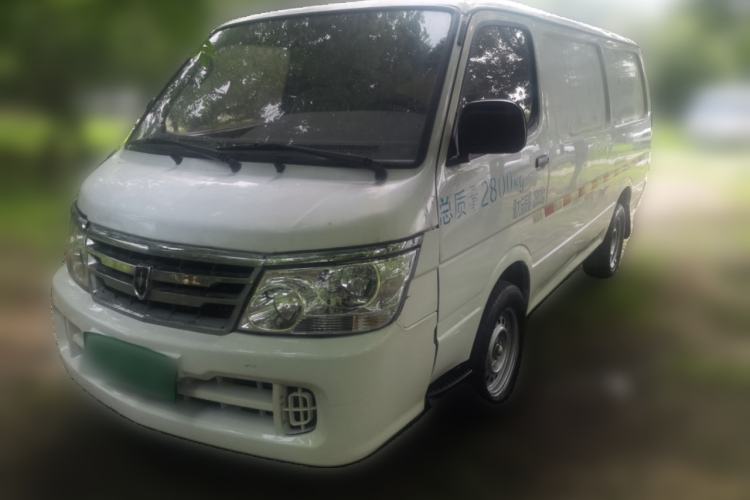 Used Jinbei Hiace Golden Cup Sea Lion enclosed van, 2.0L displacement, 2 seats, manual transmission.