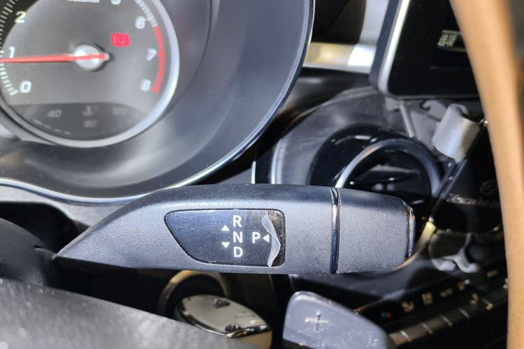 Used Mercedes-Benz C-Class 2017 Facelifted C 180 L Stylish Edition Gear Lever