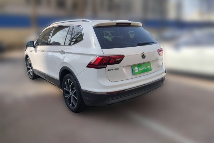 Used Volkswagen Tiguan L 2019 330TSI Automatic Two-Wheel Drive Smart Luxury Version China VI Standard
