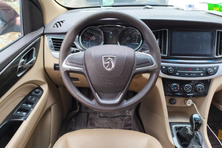 Used Baojun 730 2016 1.5L Manual Comfort Version 7 Seats China V Emission Standard