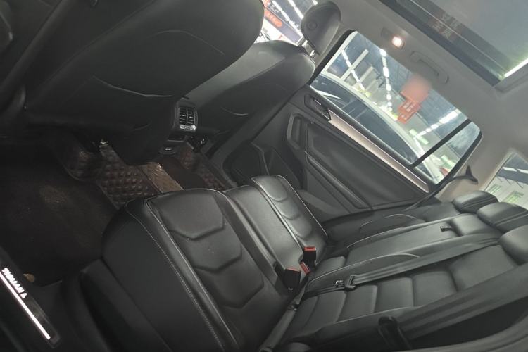 Used Volkswagen Tiguan L 2017 330TSI Automatic Two-Wheel Drive Flagship Edition Left Rear Seat