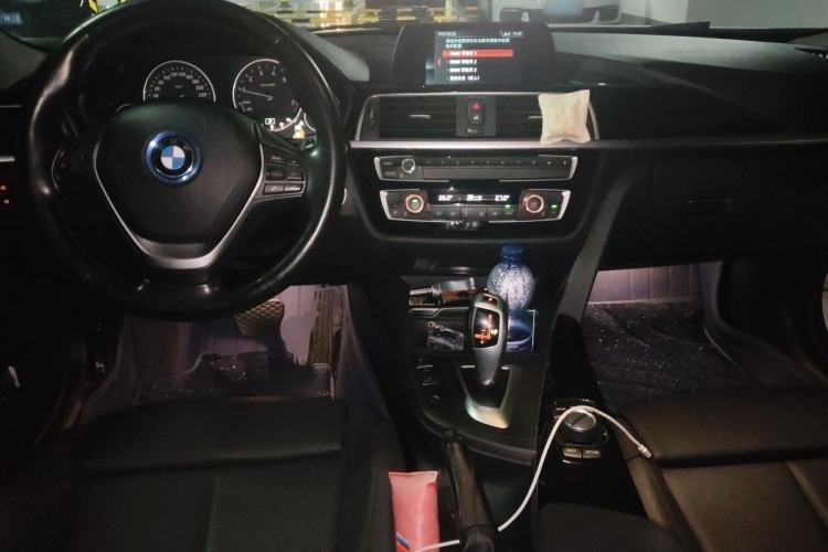 Used BMW 3 Series 2018 318Li Center Console