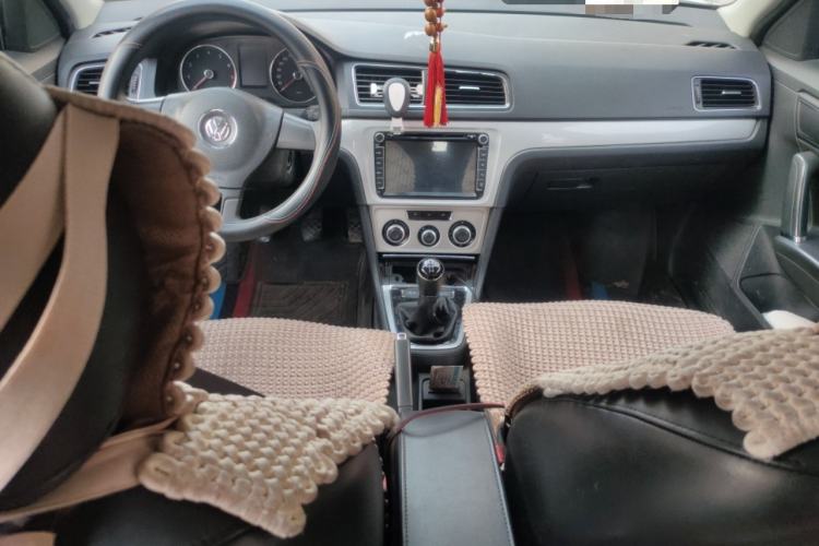 Used Volkswagen Gran Lavida 2013 1.6L Manual Comfort Model
