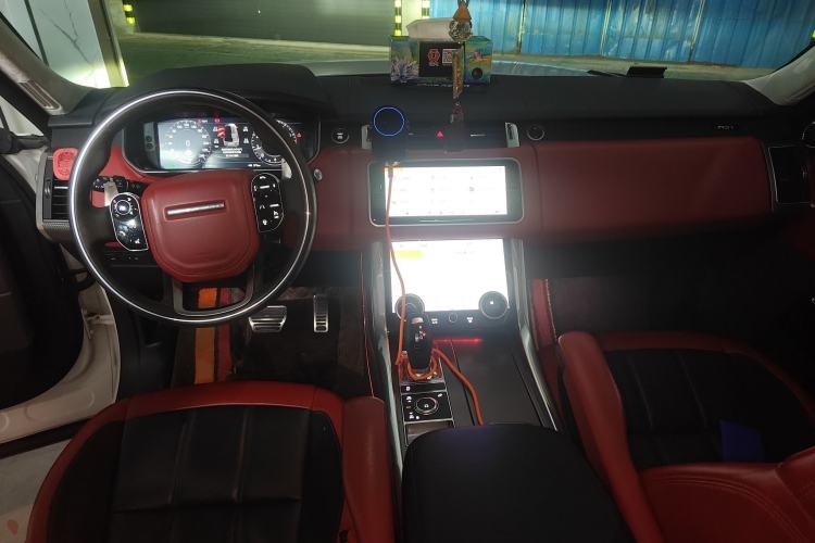 Used Land Rover Range Sport 2019 3.0 L6 HST Center Console