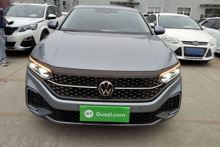 Used Volkswagen Passat 2022 330TSI Starry Luxury Edition