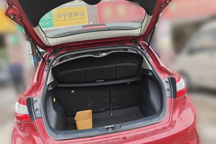 Used Nissan Tiida 2016 1.6L CVT Smart Drive Edition Trunk