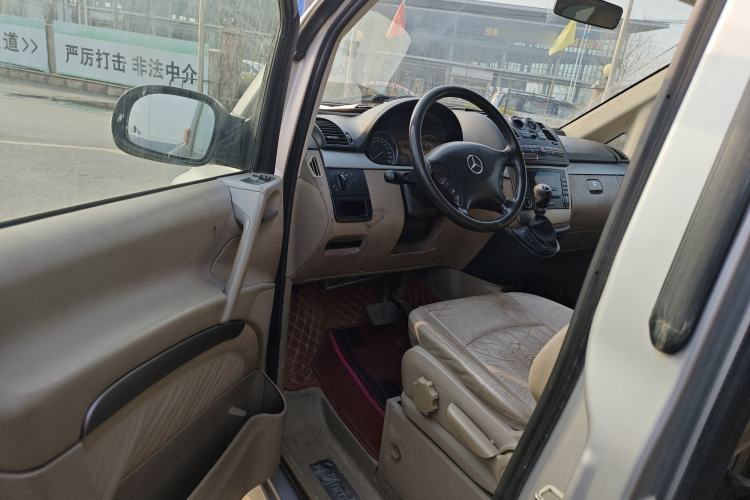 Used Mercedes-Benz Viano 2010 2.5L Luxury Edition