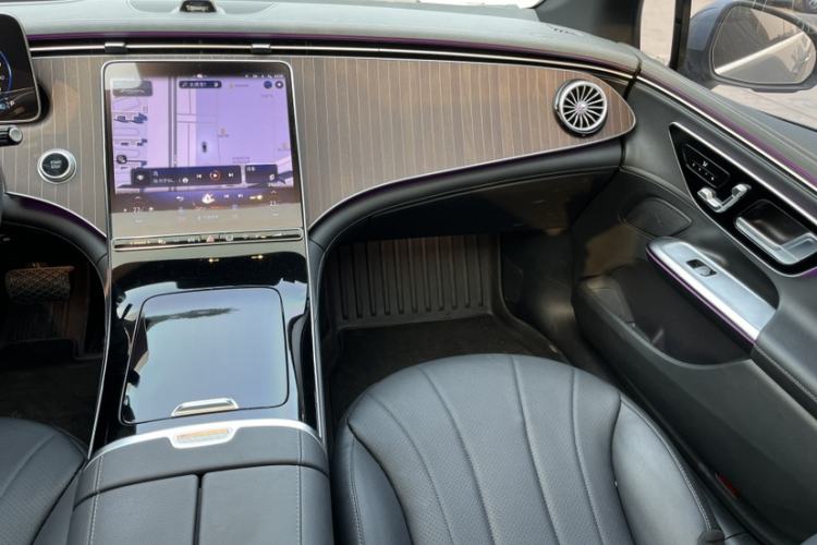 Used Mercedes-Benz EQE 2022 350 Luxury Edition
