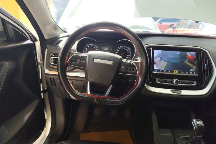 Used JETOUR X70M 2020 Revised 1.5T Manual Partner Version 7-Seater
