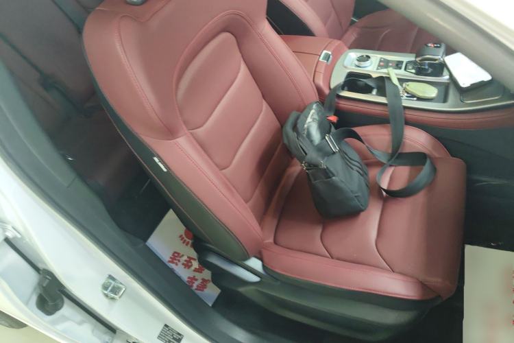 Used JETOUR X70 PLUS 2023 1.5T DCT Ziqiang PRO+ 7-Seater
