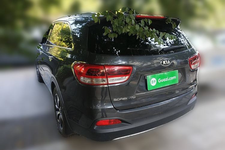 Used Kia Sorento 2015 Sorento L 2.4L Gasoline 4WD Elite Edition 7 Seats China IV Standard