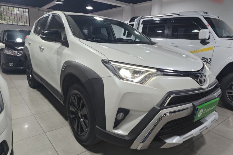 Used Toyota RAV4 2019 2.0L CVT Two-Wheel Drive Fashion X Limited Edition China VI Standard
