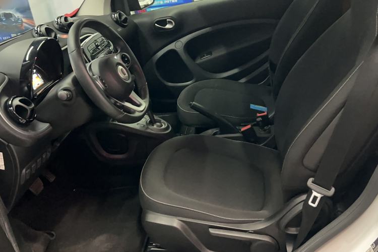 Used smart fortwo 2019 0.9T 66kW Hardtop Wind Power Edition China VI