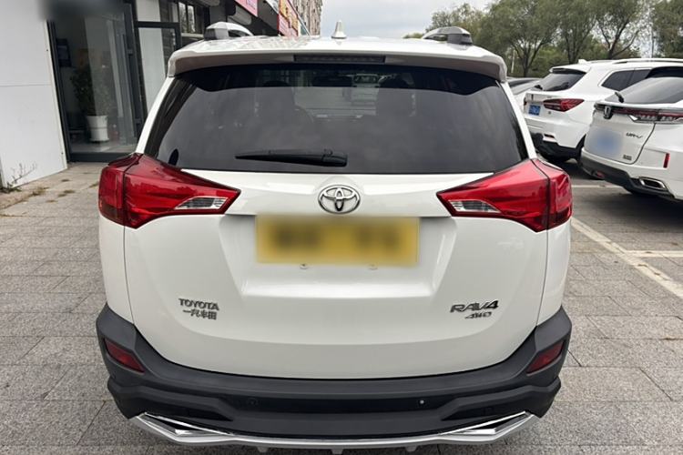 Used Toyota RAV4 2015 2.0L CVT Four-Wheel Drive New Edition