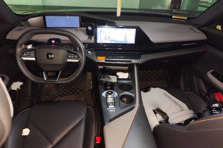 Used Changan UNI-V 2022 1.5T Prestige Version