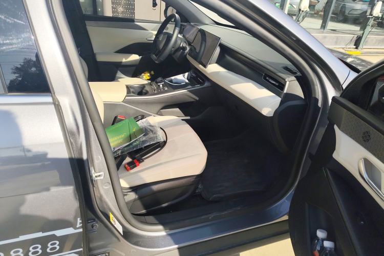 Used BYD Qin PLUS 2025 DM-i Smart Drive 120KM Superior Model
