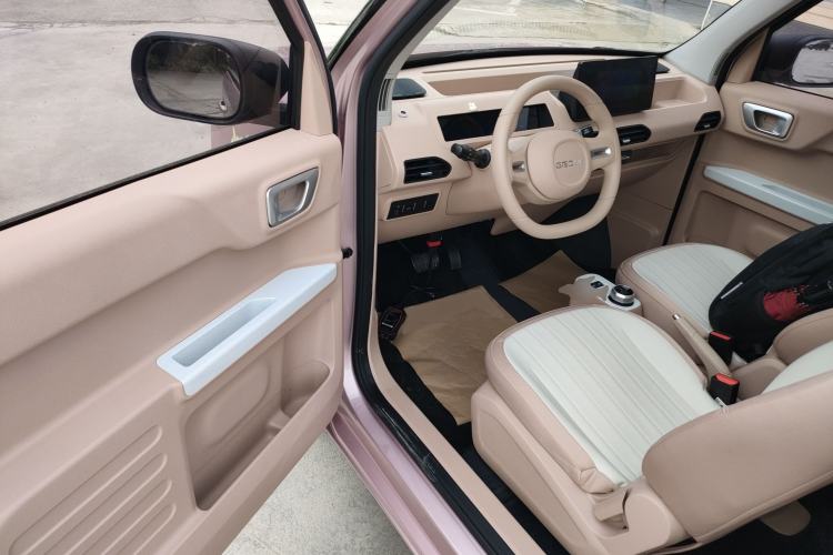 Used Geely Galaxy Panda 2023 Panda Mini 200km Dynamic Bear Driver Seat