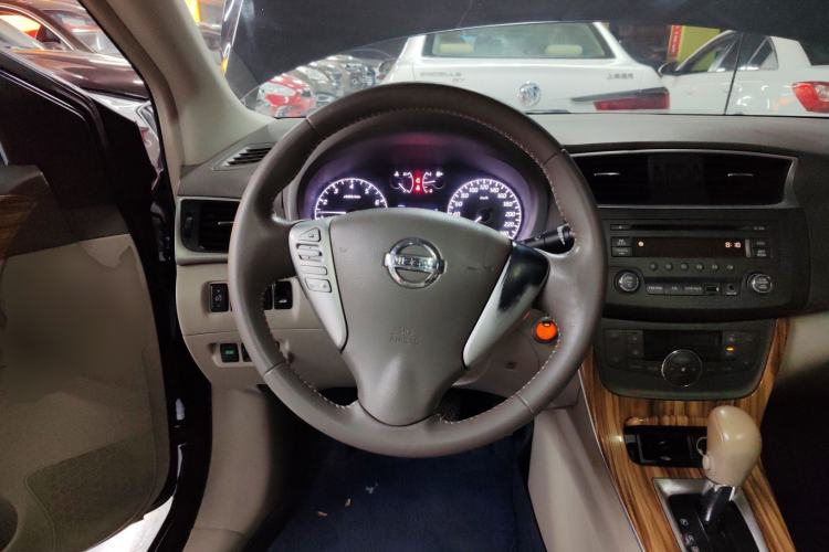 Used Nissan Sylphy 2014 1.6XV CVT Deluxe Edition