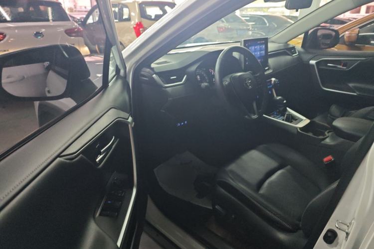 Used Toyota RAV4 2021 2.0L CVT 4x4 Style PLUS Edition
