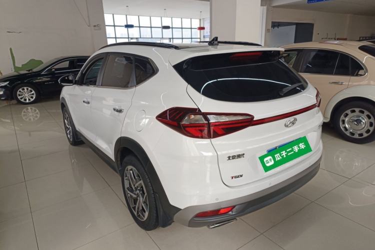 Used Hyundai Tucson 2019 280TGDi Dual-Clutch Two-Wheel Drive Fashion Edition China VI Standard
