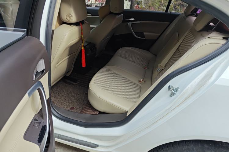 Used Buick Regal 2015 2.0L Leading Fashion Edition