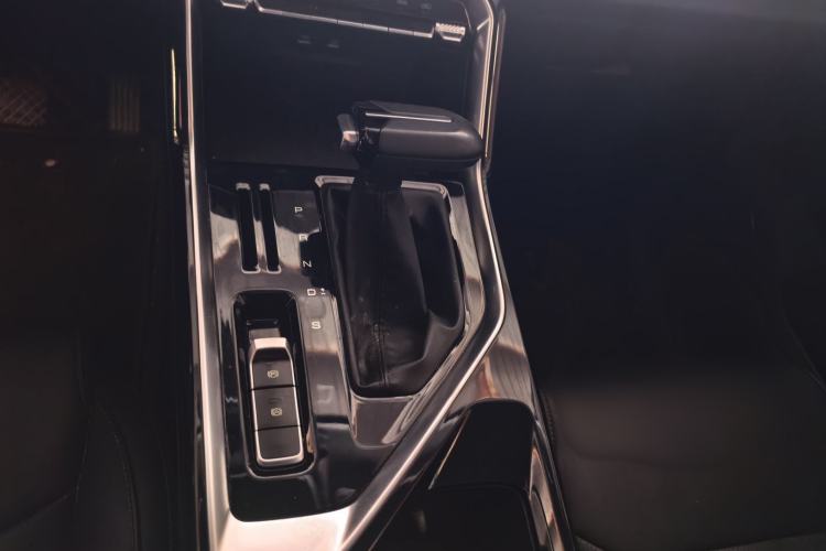 Used Wuling Asta 2021 1.5T CVT Star曜 Edition Gear Lever