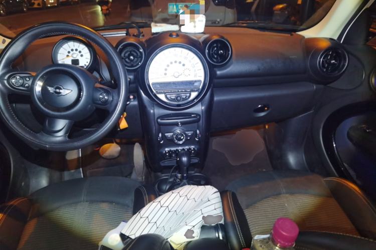 Used MINI Countryman 2013 1.6T COOPER ALL4 Fun Center Console