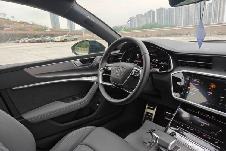 Used Audi A7L 2024 55 TFSI quattro RS Performance Edition Interior 4