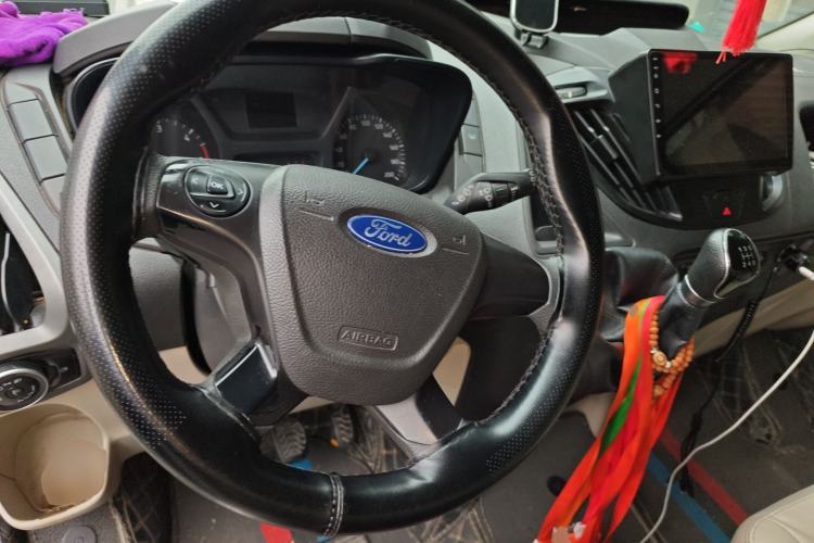 Used Ford Transit 2019 2.0T Diesel Commercial & Travel Short Wheelbase Low-Roof 9-Seater China VI Steering Wheel