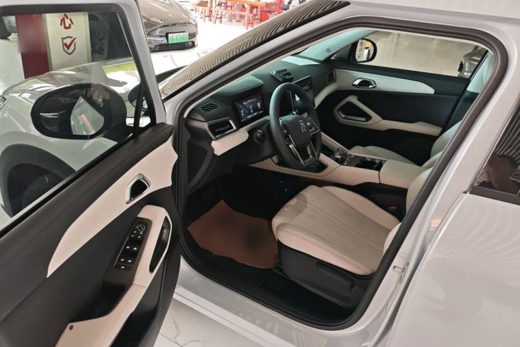 Used BYD Yuan UP 2024 401 km Active Version
