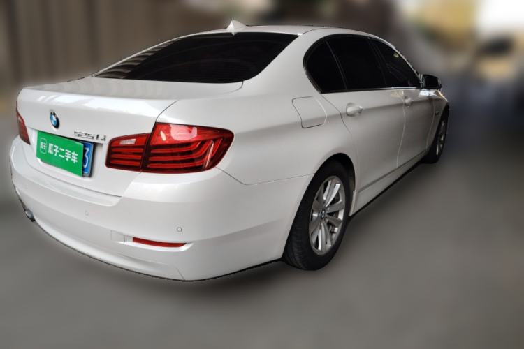 Used BMW 5 Series 2017 520Li Elegant Edition Rear Right 45 Deg