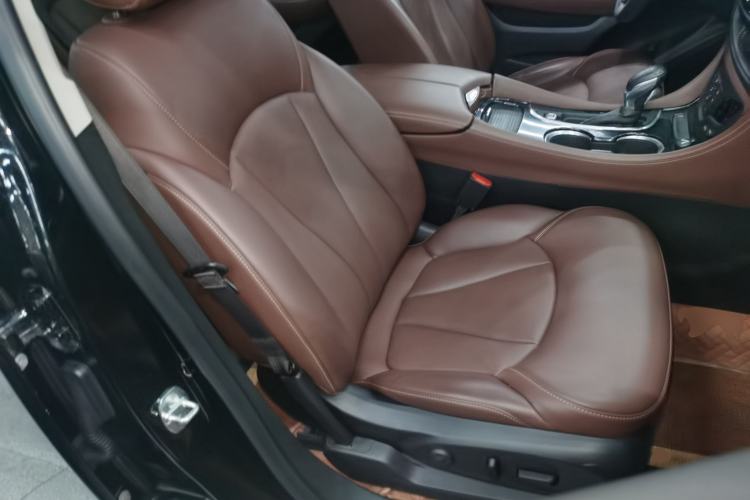 Used Buick Envision 2020 20T Two-Wheel Drive Luxury Model