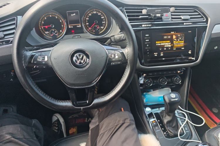 Used Volkswagen Tiguan L 2020 330TSI Automatic Two-Wheel Drive Smart Luxury Edition China VI Standard Steering Wheel