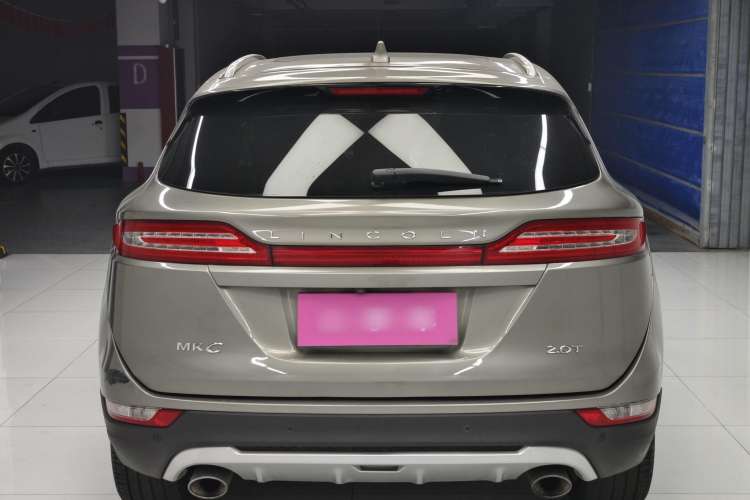 Used Lincoln MKC 2017 2.0T Two-Wheel Drive Deluxe Edition