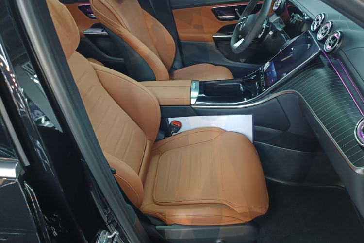 Used Mercedes-Benz GLC 2023 Refreshed GLC 300 L 4MATIC Dynamic Edition 5 Seats
