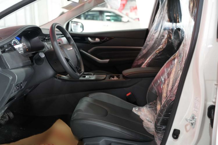 Used Venucia D60 2023 PLUS 1.6L XE CVT Trendy Edition
