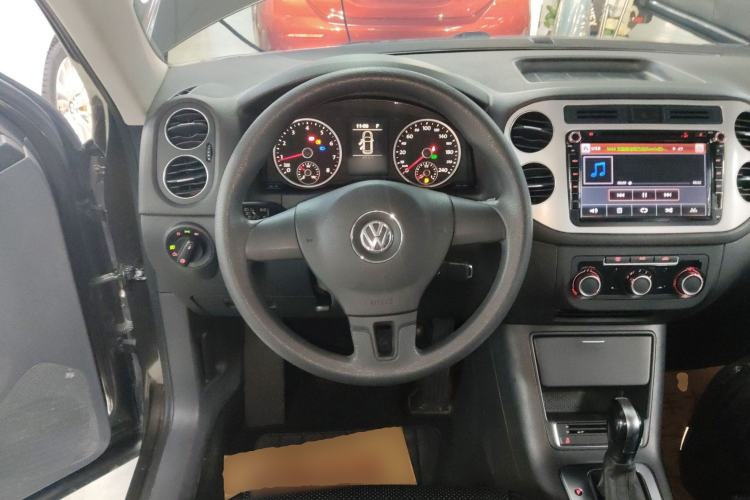 Used Volkswagen Tiguan L 2015 1.8TSI Automatic Two-Wheel Drive Trend Edition