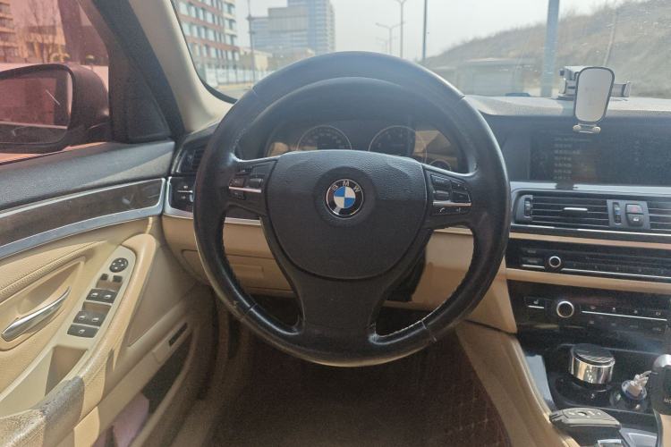 Used BMW 5 Series 2013 525Li Luxury Model
