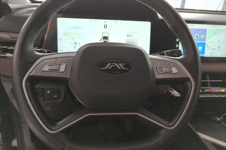 Used SOL X8 PLUS 2023 1.5 TGDI DCT Smart Edition 7-Seater